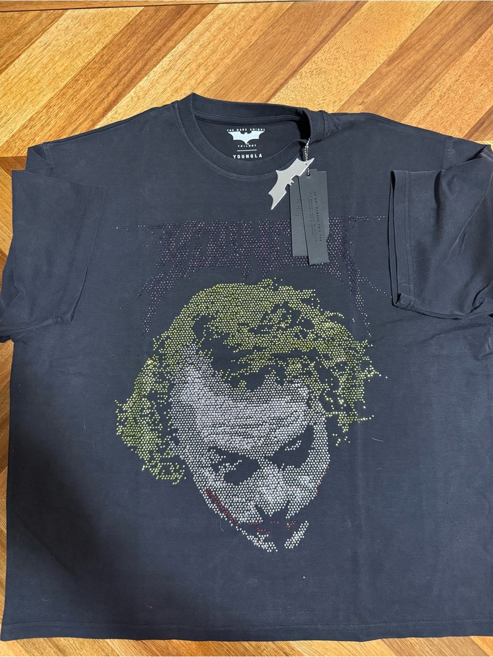 Young LA BLACK BATMAN RHINESTONE SHIRT THE JOKER - 4257 NWT Medium - Runs Wide